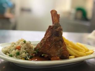 32474717_1668538149899334_2486633064764014592_n.jpg